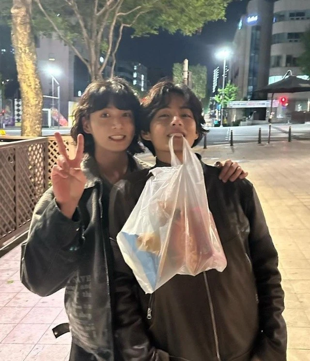 jungkook y taehyung thumbnail