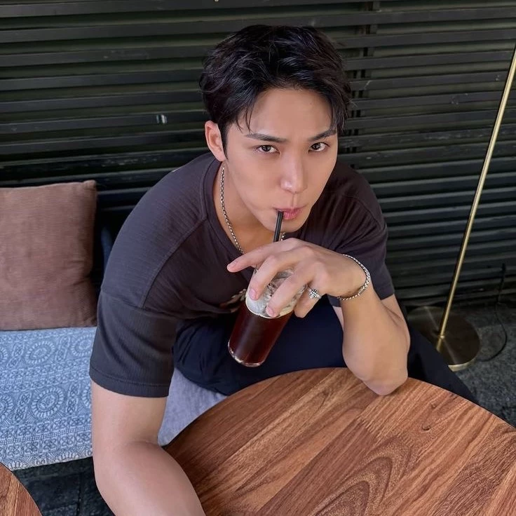 Mingyu thumbnail