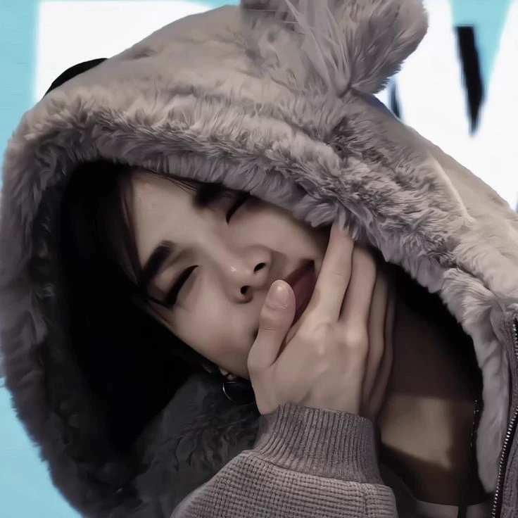Hyunjin thumbnail