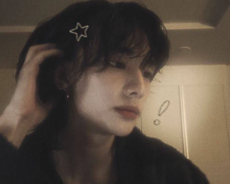 hyunjin thumbnail