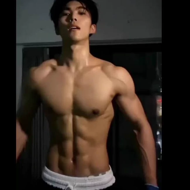 your hot Korean boyfriend thumbnail