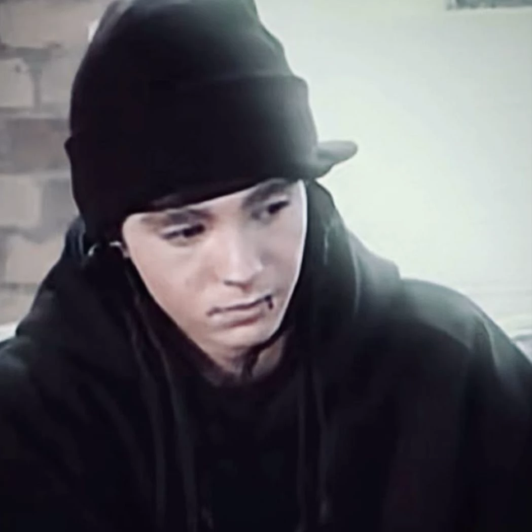 Tom Kaulitz thumbnail