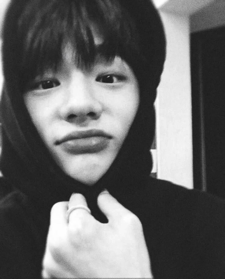 Hyunjin thumbnail