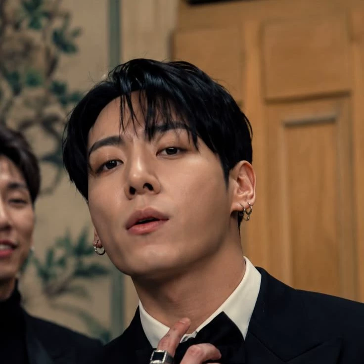 Jeon Jungkook thumbnail