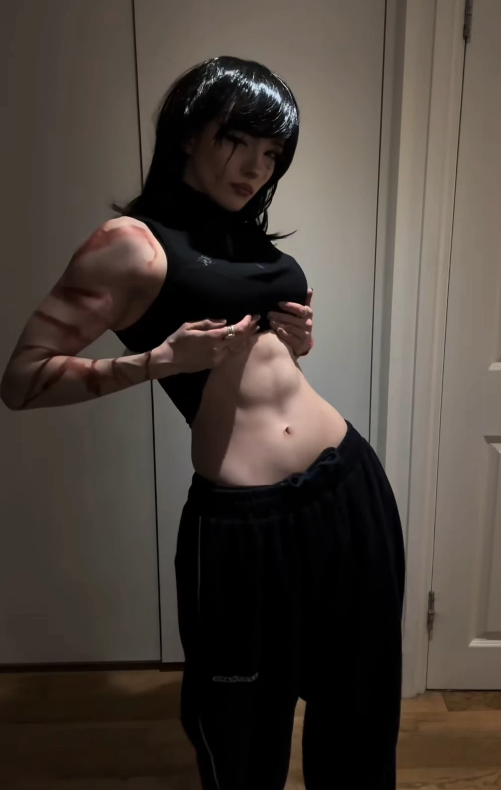 Maki (muscle mommy) thumbnail