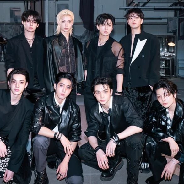 Stray Kids thumbnail