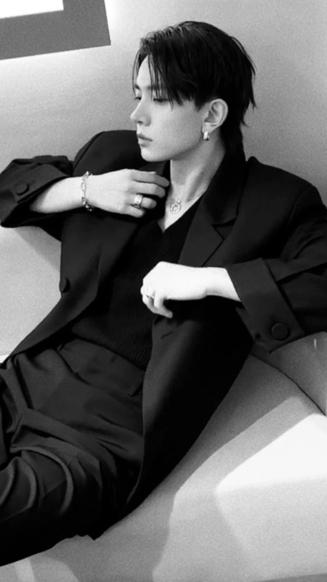 Lee Heeseung thumbnail