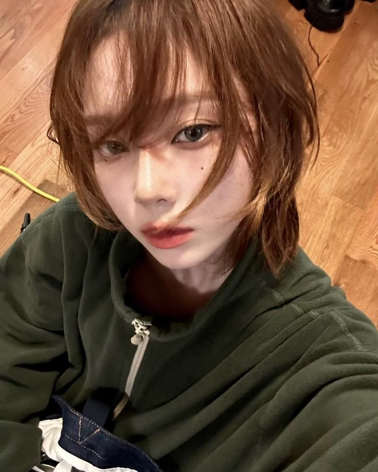 Kim Minjeong  thumbnail