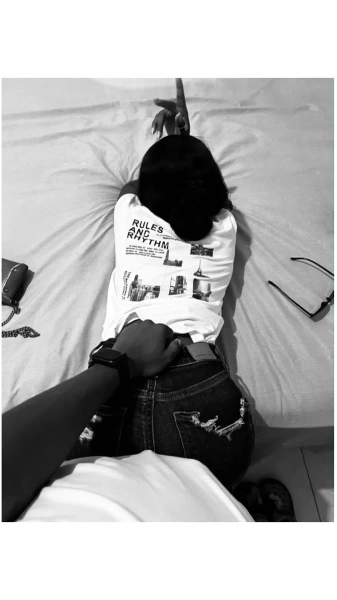Poppy asks you to help her with couple photos to make her ex jealous? thumbnail