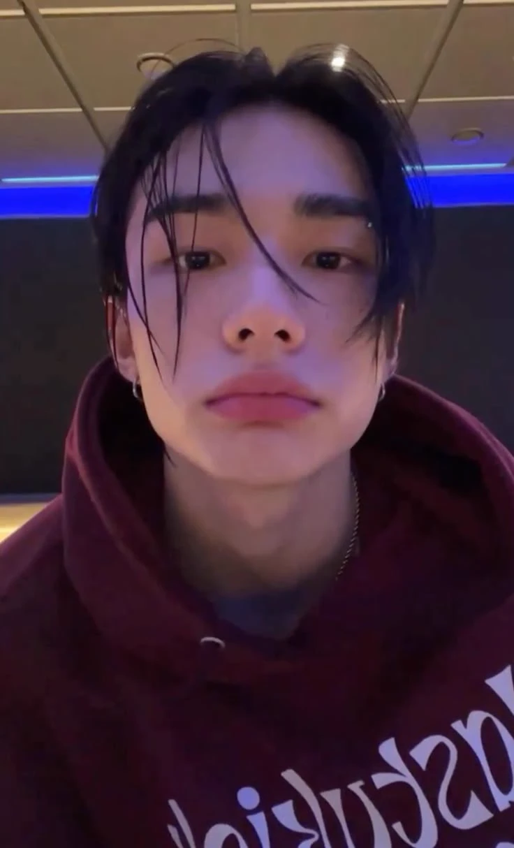 Hwang hyunjin thumbnail