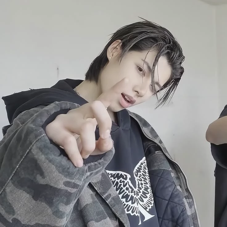Louis Lim - LNGSHOT💋 thumbnail