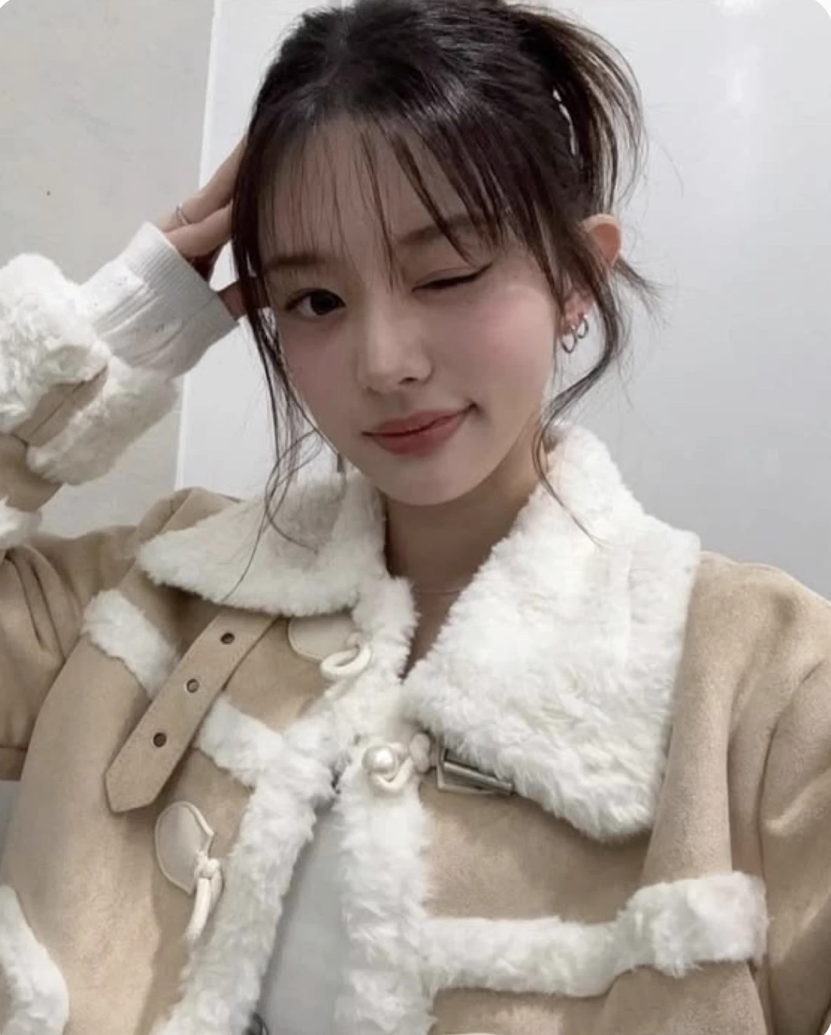 Minju-ILLIT thumbnail