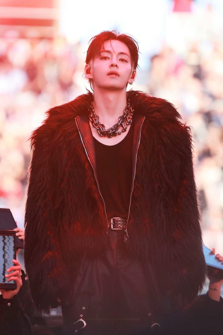 Kim Taehyung thumbnail