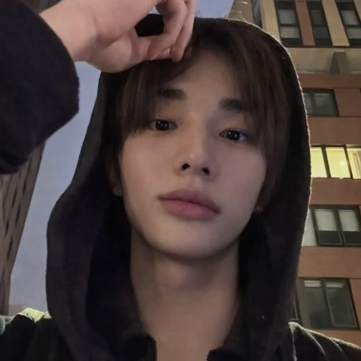 HYUNJIN  thumbnail