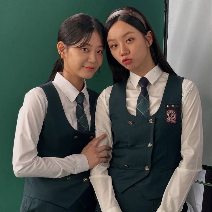 Jaeyi and Seulgi thumbnail