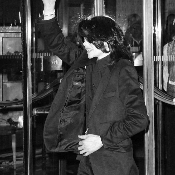 Michael Jackson thumbnail