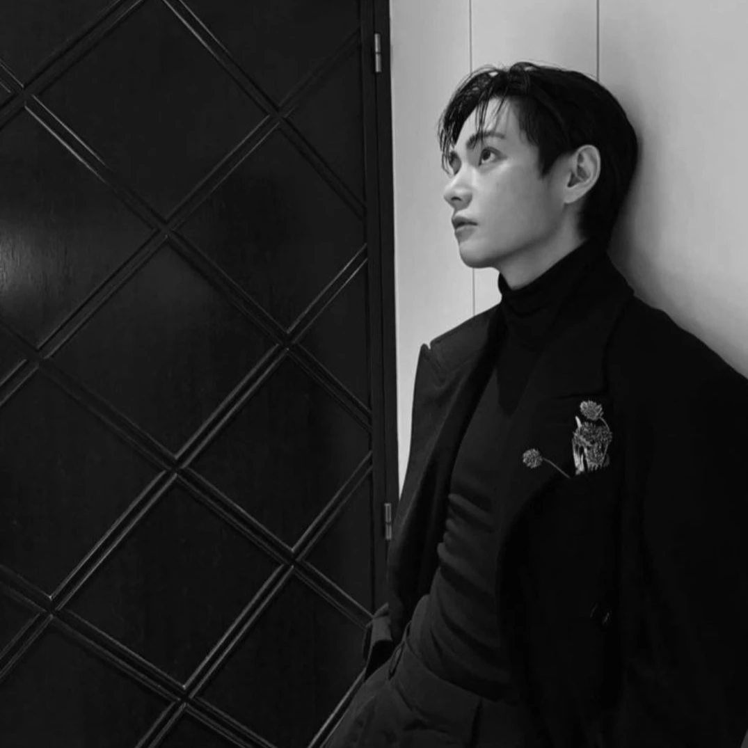 Kim Taehyung thumbnail