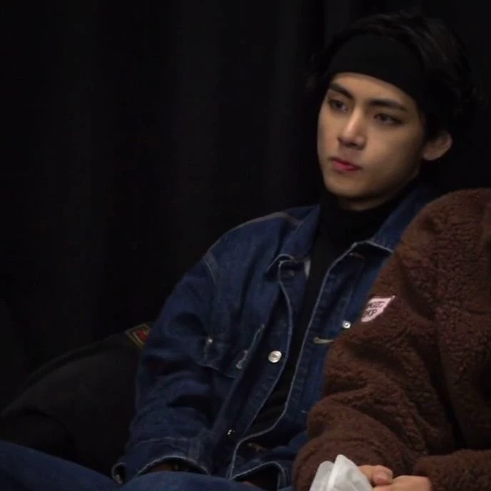 Kim Taehyung thumbnail