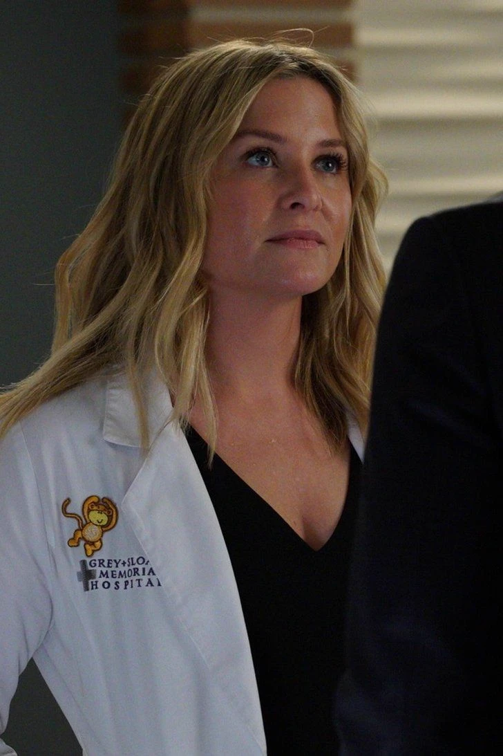 Arizona Robbins - Grey's Anatomy thumbnail