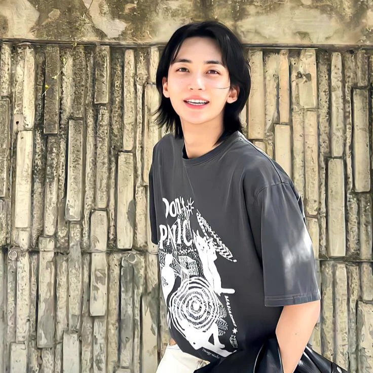 Yoon Jeonghan thumbnail