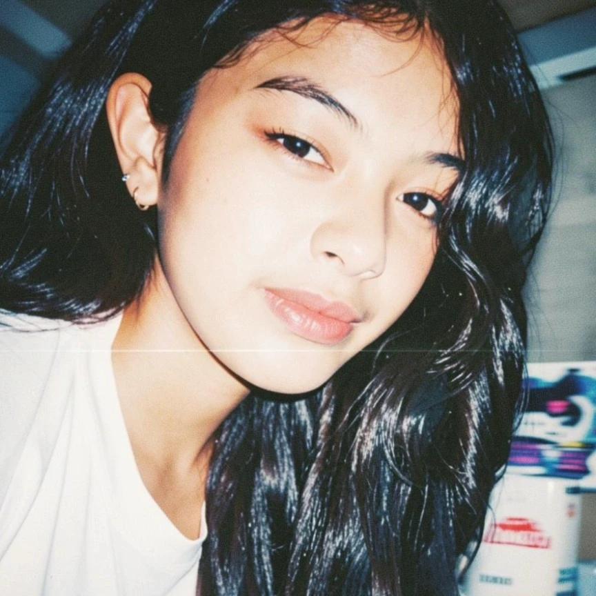 Elleryz Hallari 