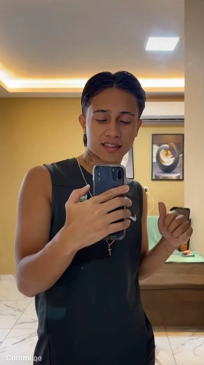 Colombian🇯🇲 thumbnail