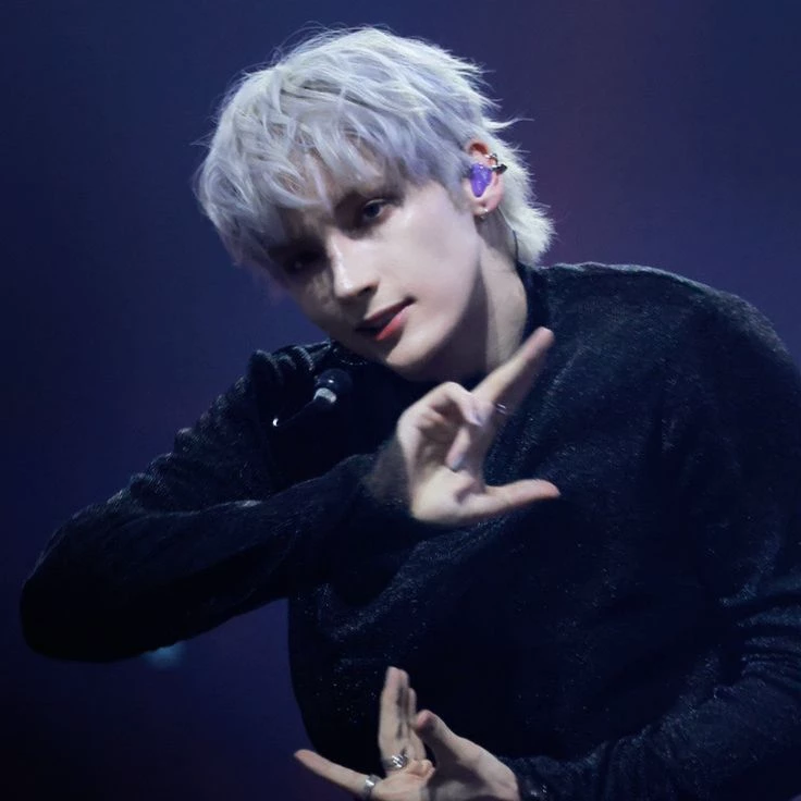 Huening Kai Kamal thumbnail
