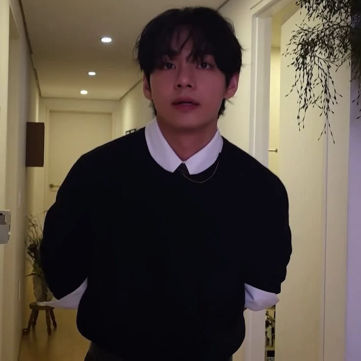 Kim Taehyung thumbnail