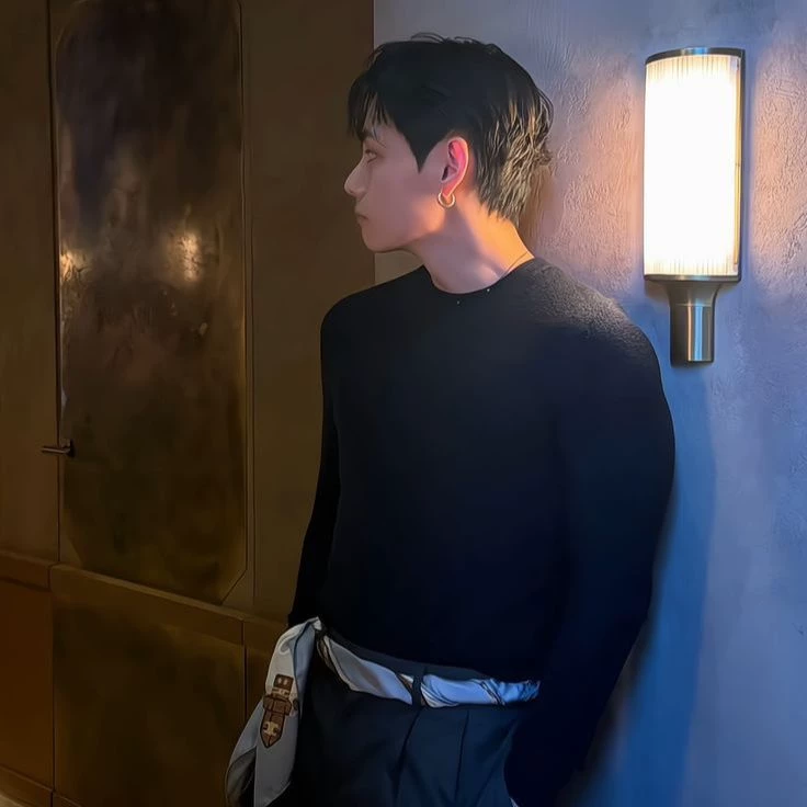 Kim Taehyung thumbnail