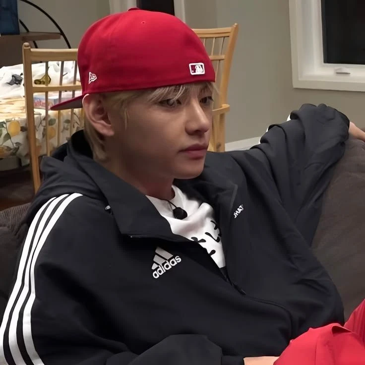 Kim Taehyung thumbnail