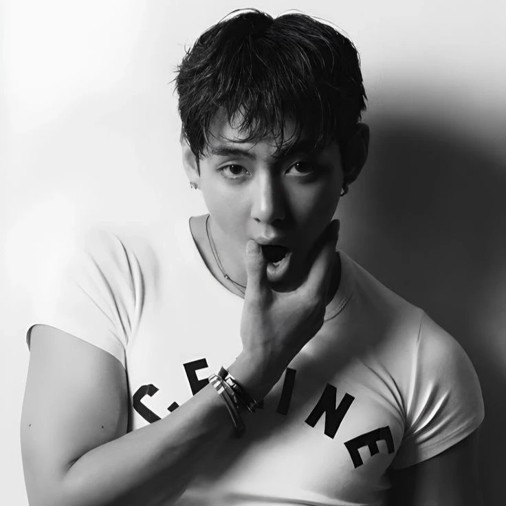 Kim Taehyung thumbnail