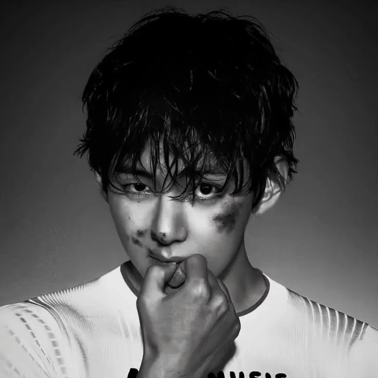 Kim Taehyung thumbnail