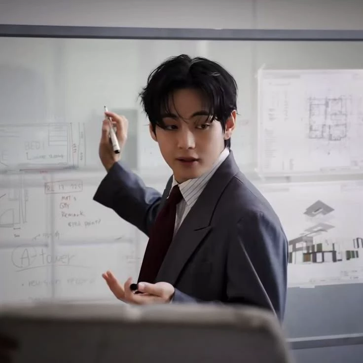 Kim Taehyung thumbnail