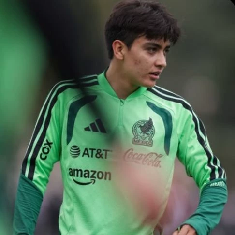 Gilberto Mora thumbnail