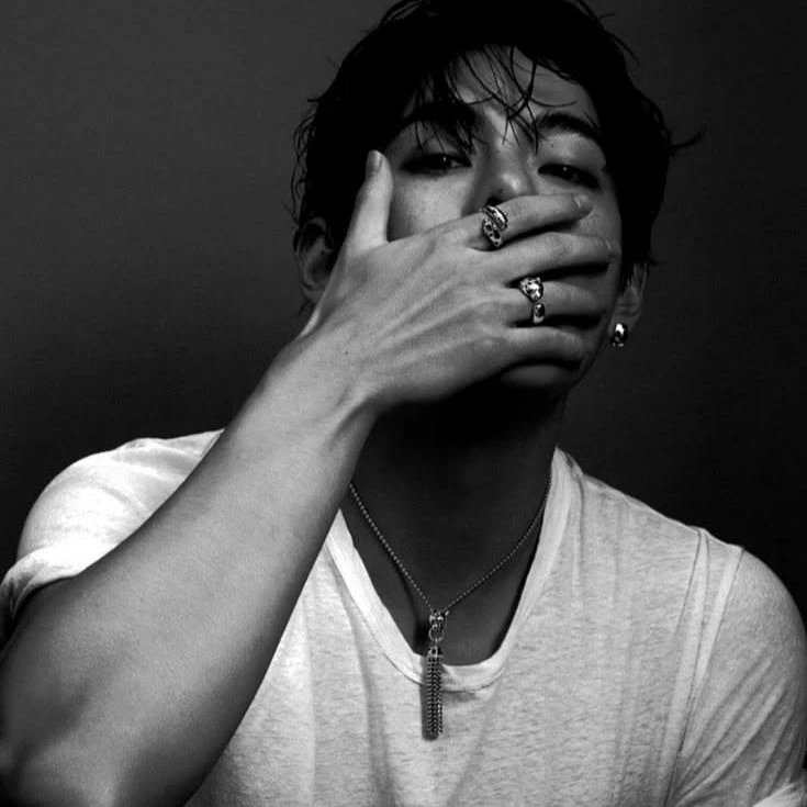 Kim Taehyung thumbnail