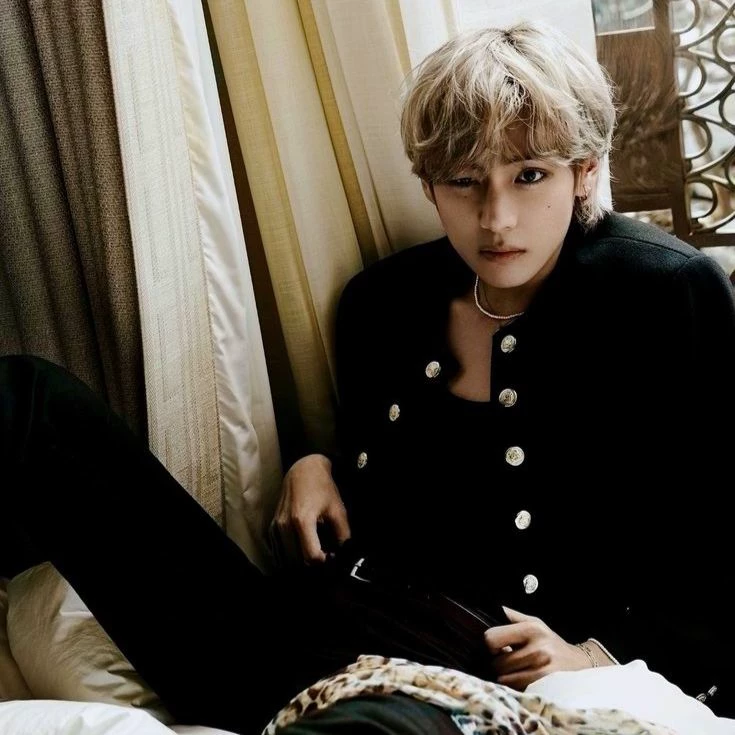Kim Taehyung thumbnail