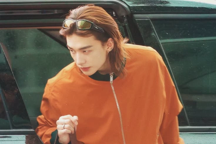 Hwang Hyunjin  thumbnail