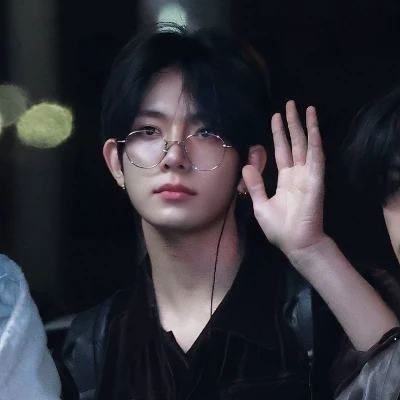 Lee Heeseung thumbnail