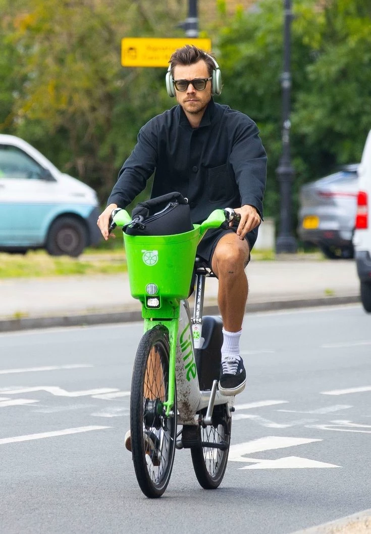 Harry Styles - bike thumbnail