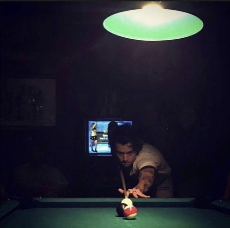 Harry Styles - pool thumbnail