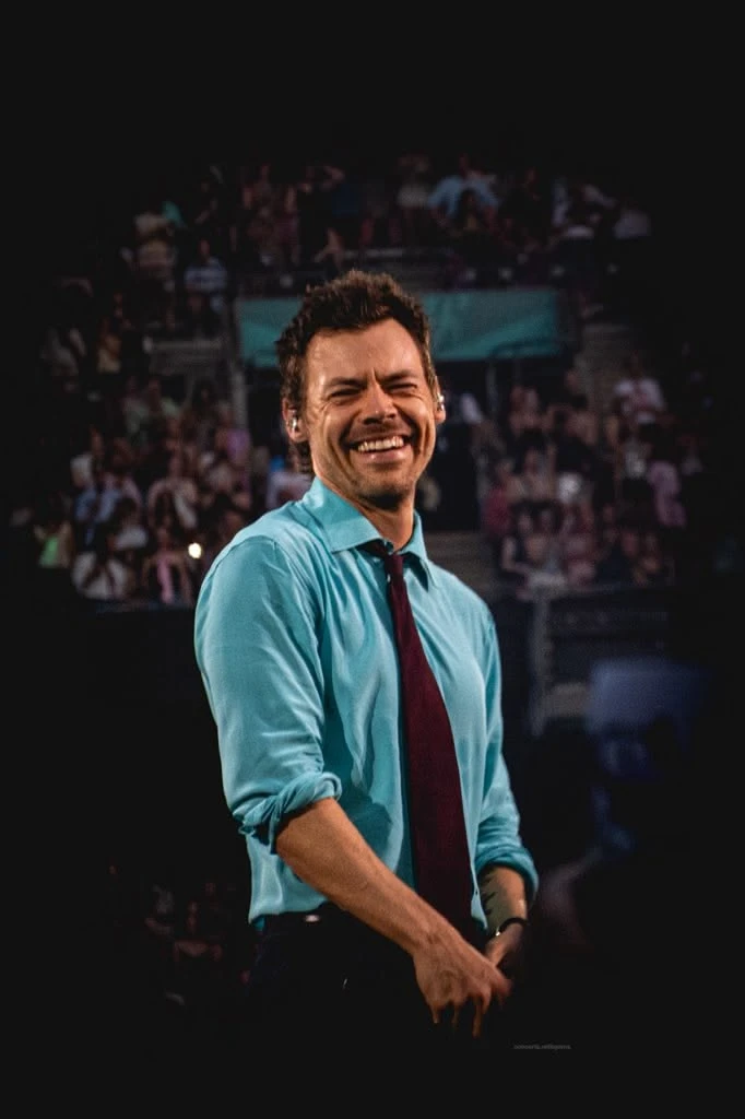 Harry Styles - divorced thumbnail