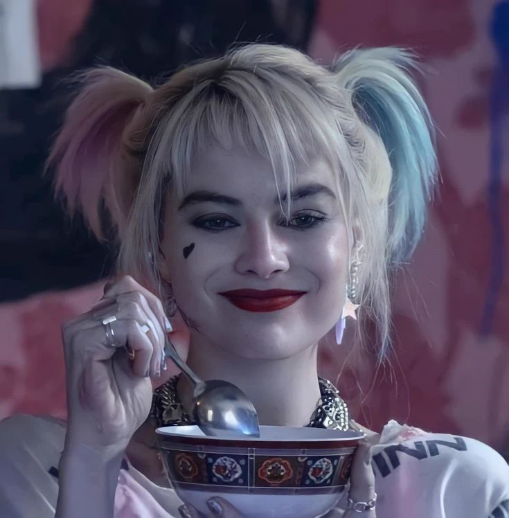 Harley Quinn thumbnail