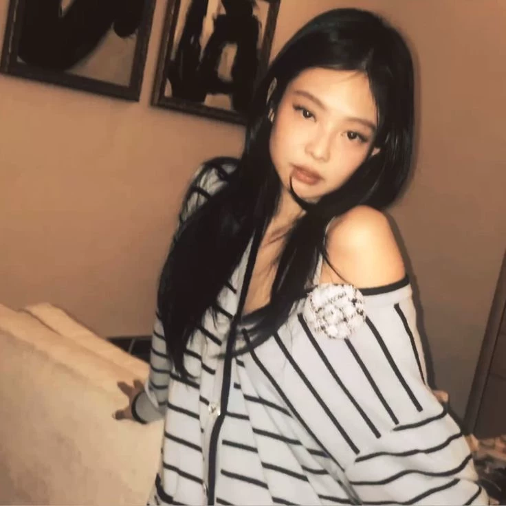 Jennie Kim - WLW thumbnail