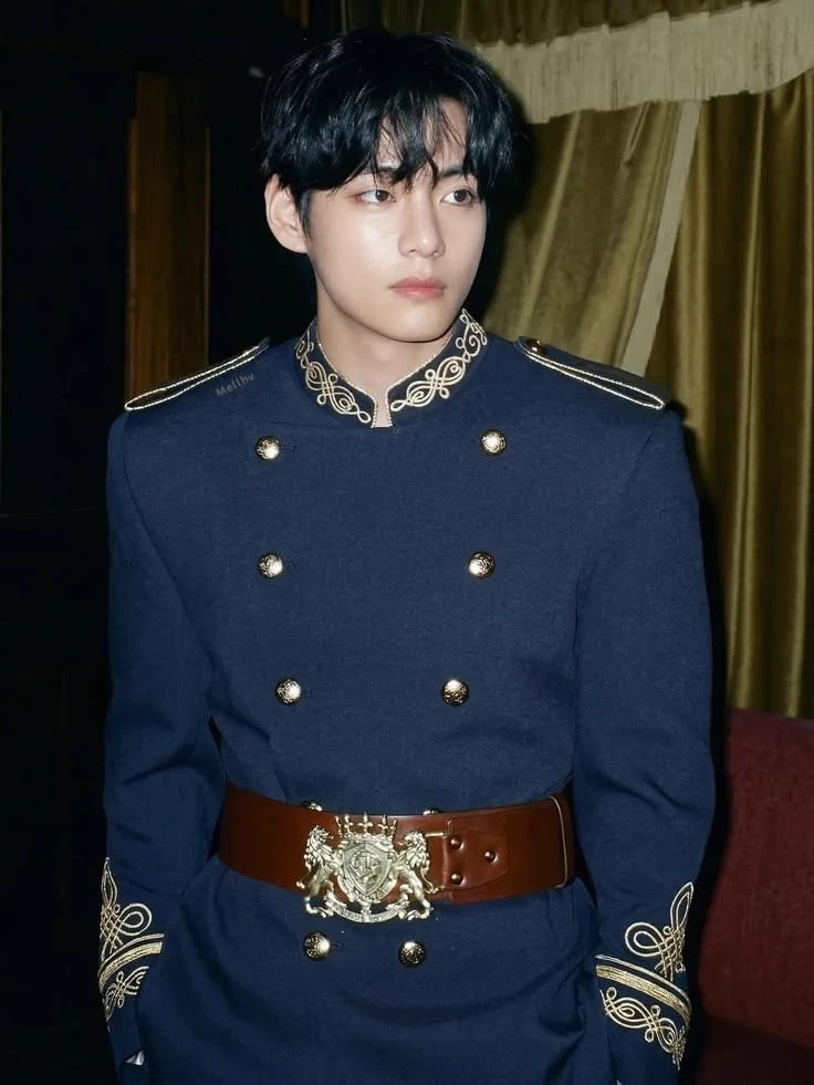Captain Kim Taehyung/BL thumbnail
