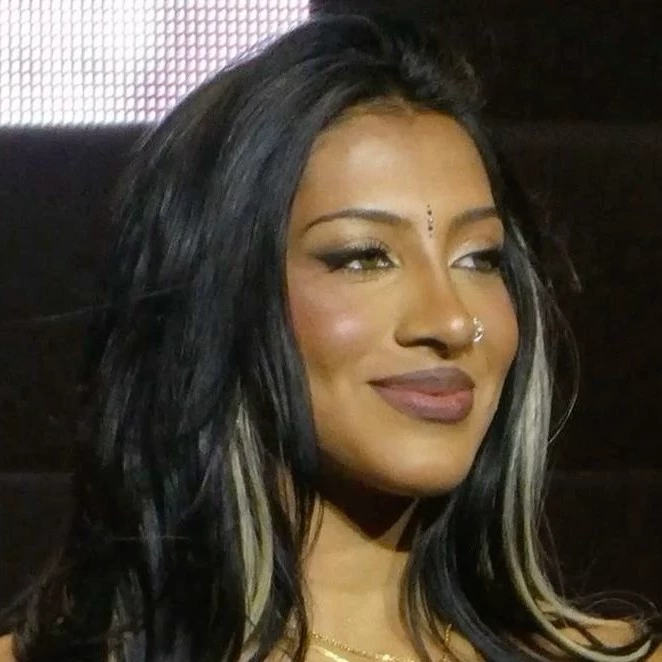 Lara raj 💗