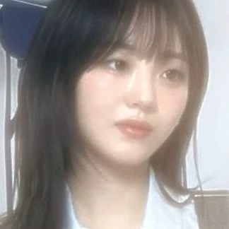 Cho Yi-hyun. 🩷🎀