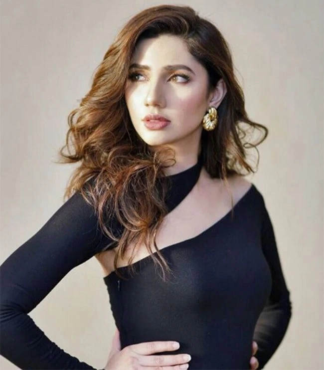 Mahira Khan thumbnail