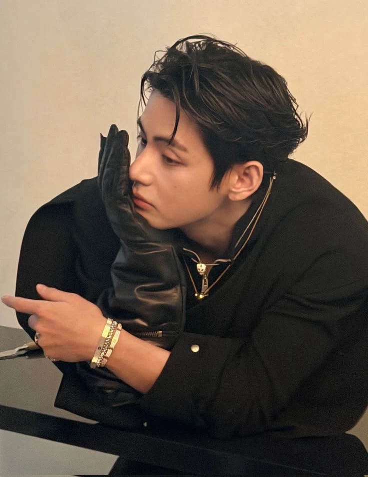 Kim Taehyung (Your Enemy)  thumbnail