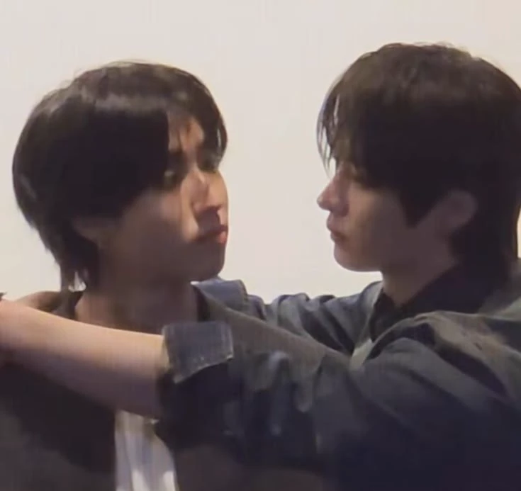 Lee Know - Minsung thumbnail