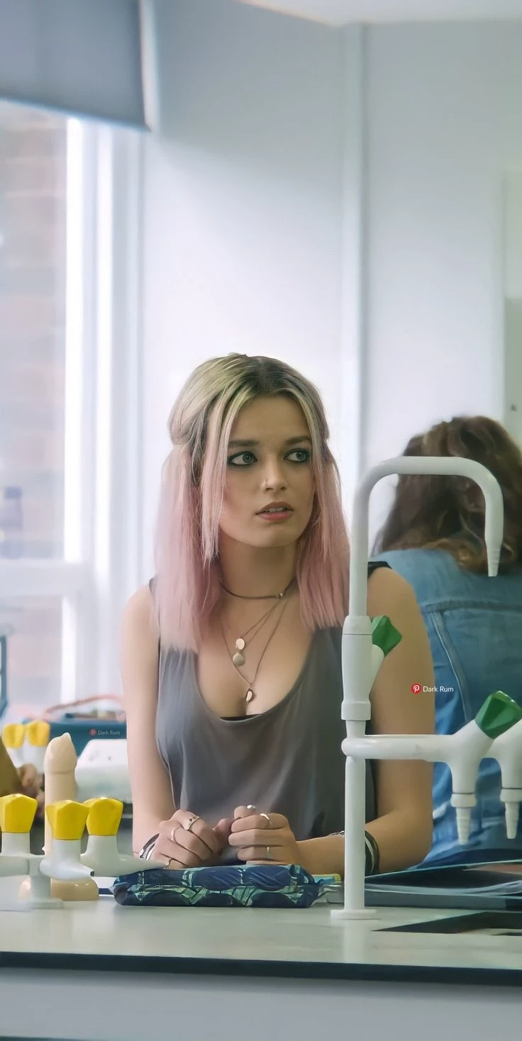 Maeve Wiley thumbnail